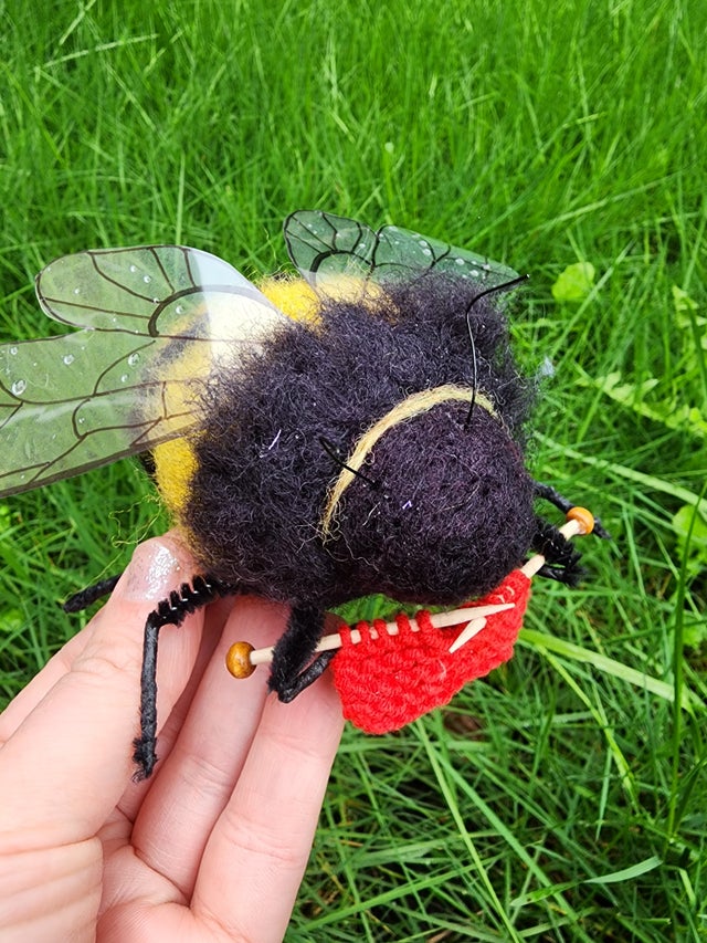 Large Felted Bumble Bee -  Finland